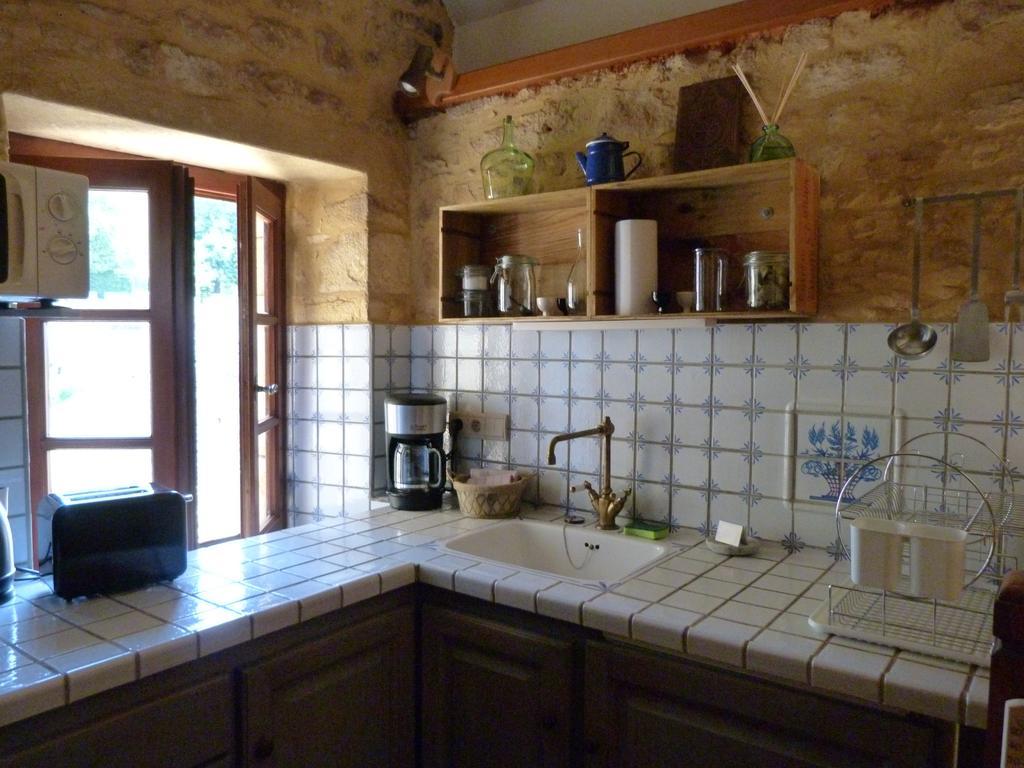 Charmante Maison Troglodyte Vitrac  Esterno foto